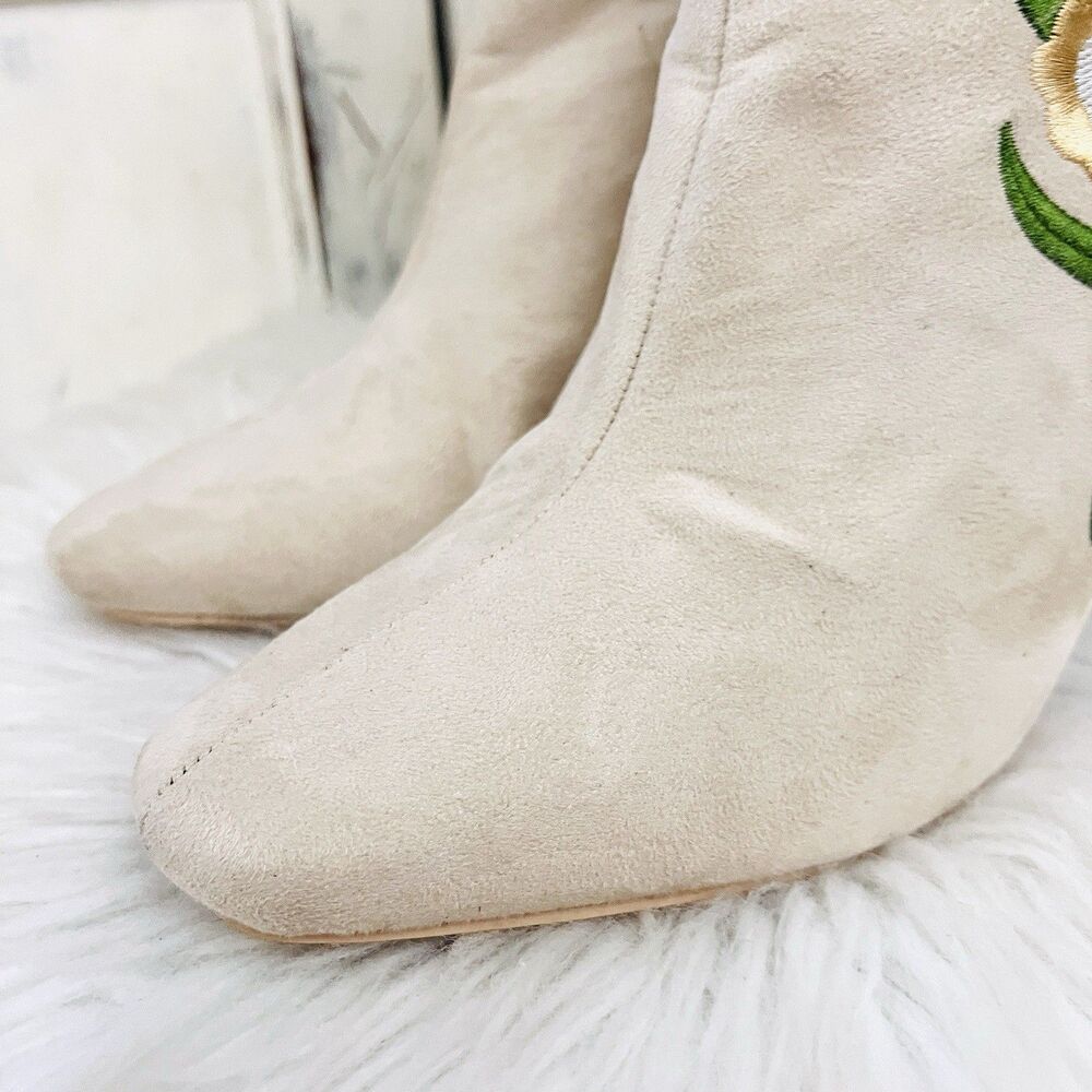 Cape Robbin Cream White Floral Embroidered Heeled Soft Suede Boots Size … - Picture 2 of 7